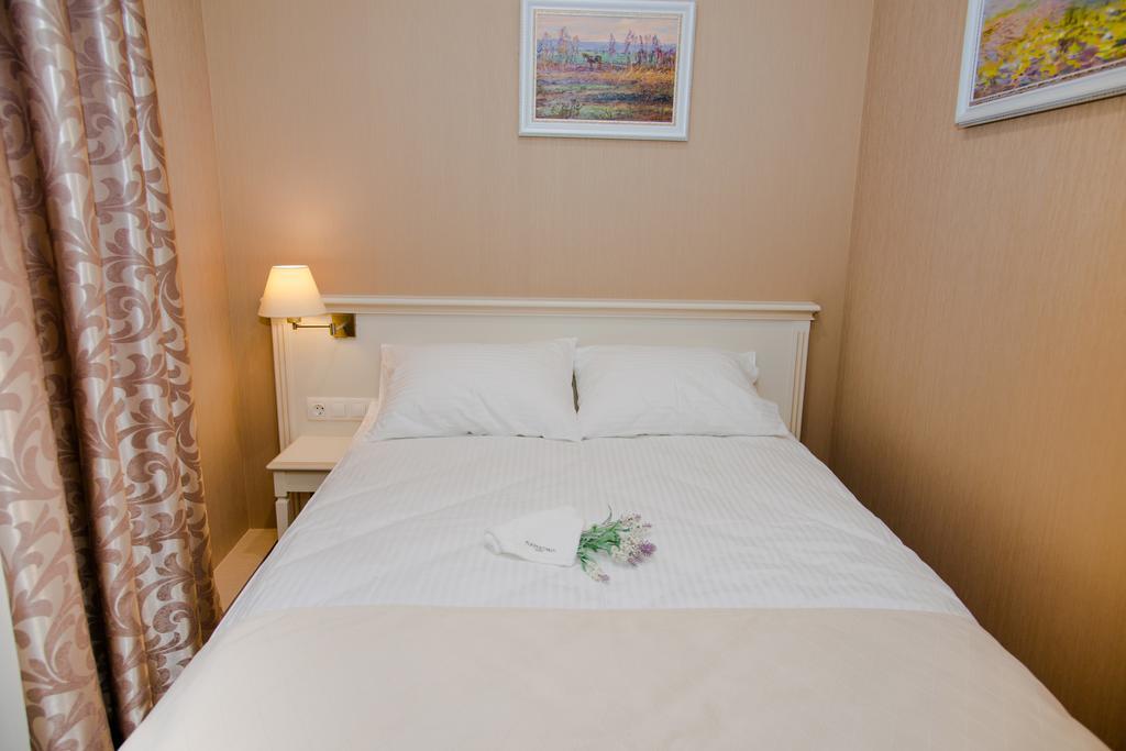Pletnevskiy Inn Kharkiv Eksteriør billede