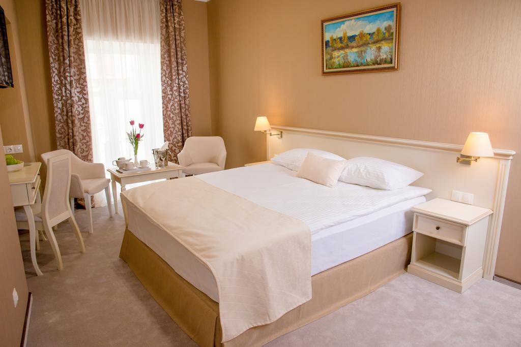 Pletnevskiy Inn Kharkiv Eksteriør billede