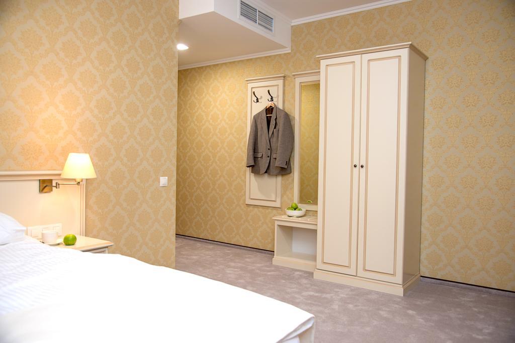 Pletnevskiy Inn Kharkiv Eksteriør billede