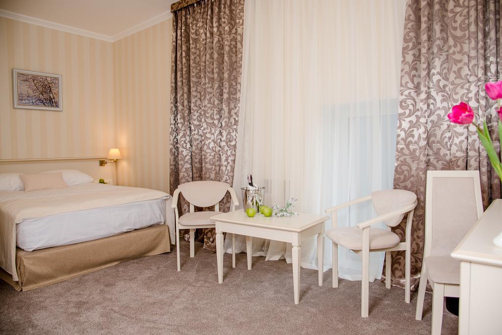 Pletnevskiy Inn Kharkiv Eksteriør billede