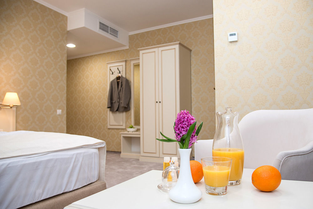 Pletnevskiy Inn Kharkiv Eksteriør billede